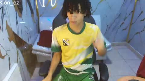 Snapshot of xion_ez chatting on 06/20/26, 08:55 xion_ez online show from 06/20/26, 08:55