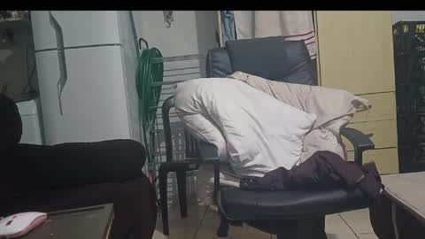 Snapshot of xirudasantiga chatting on 11/02/25, 01:52 xirudasantiga online show from 11/02/25, 01:52