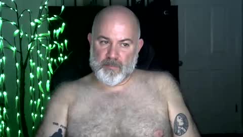 Snapshot of xjohnniex77 chatting on 12/20/25, 03:57 MrSlowBurn77 online show from 12/20/25, 03:57
