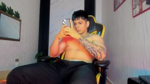      online show from 10/08/25, 12:14