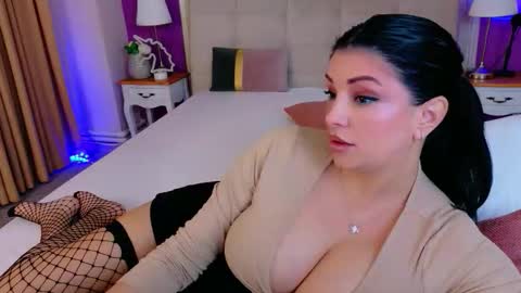 Kim online show from 02/13/26, 12:06