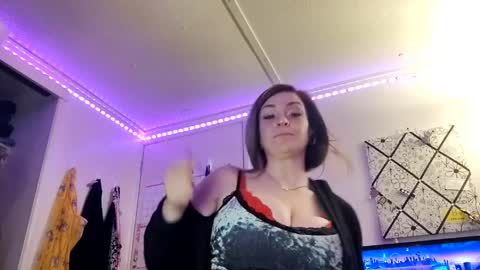 Snapshot of xkittymeowz chatting on 05/03/26, 07:47 xkittymeowz online show from 05/03/26, 07:47