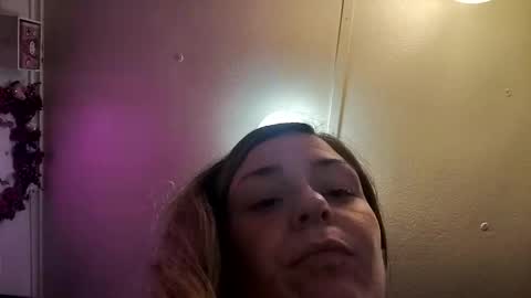 Snapshot of xkittymeowz chatting on 05/19/26, 03:46 xkittymeowz online show from 05/19/26, 03:46