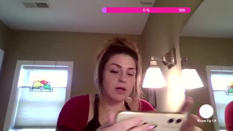 Snapshot of xkittymeowz chatting on 05/19/26, 04:35 xkittymeowz online show from 05/19/26, 04:35