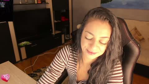 Snapshot of xlaracroftx chatting on 12/18/24, 10:02 Lara online show from 12/18/24, 10:02