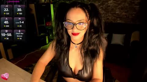Snapshot of xlaracroftx chatting on 03/01/25, 10:21 Lara online show from 03/01/25, 10:21