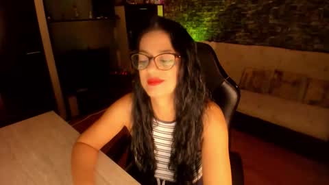 Snapshot of xlaracroftx chatting on 10/18/25, 08:31 Lara online show from 10/18/25, 08:31