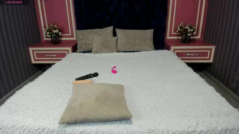 Linda online show from 05/24/26, 02:33