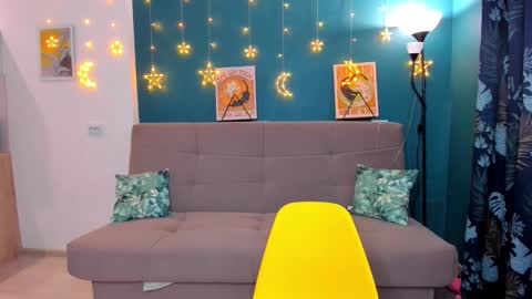 Chloe online show from 01/18/25, 08:20