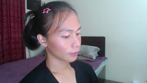 Snapshot of xlovely_destinyx chatting on 02/23/25, 09:16 Alice online show from 02/23/25, 09:16