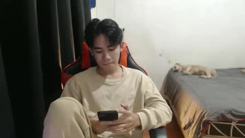 Snapshot of xluminous chatting on 09/09/25, 03:33 MIKAEL online show from 09/09/25, 03:33