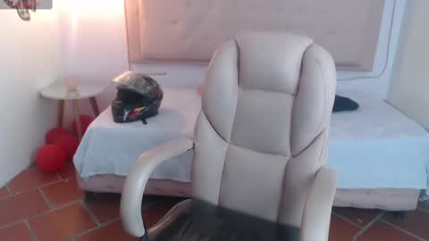 lunna online show from 02/28/25, 07:25