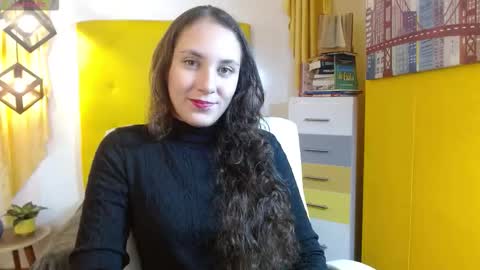 lunna online show from 11/18/25, 06:56