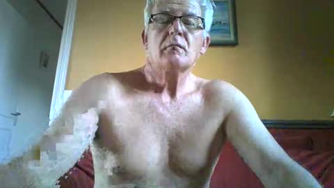 Snapshot of xmaeg3 chatting on 11/03/25, 08:48 xmaeg3 online show from 11/03/25, 08:48