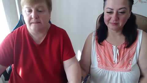 Snapshot of xmollyjanex chatting on 10/04/25, 07:50 XMollyJaneX online show from 10/04/25, 07:50