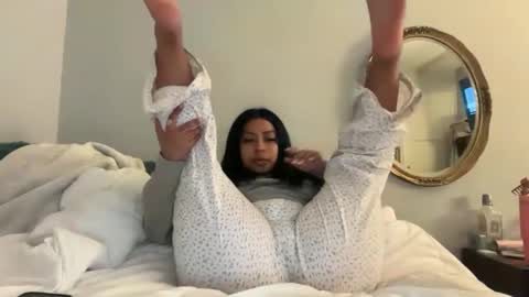 Snapshot of xndylv chatting on 10/15/25, 06:02 xndylv online show from 10/15/25, 06:02