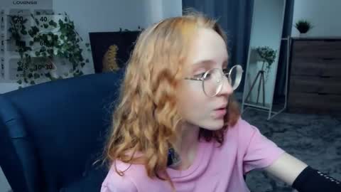 Snapshot of xo_lil_dream chatting on 10/08/25, 07:17 Kylie  online show from 10/08/25, 07:17
