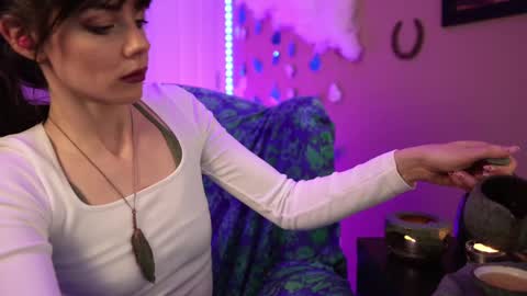 Snapshot of xobondaixo chatting on 03/08/25, 09:28 Bella Bondai online show from 03/08/25, 09:28