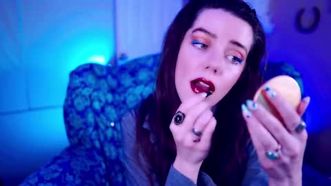 Snapshot of xobondaixo chatting on 10/12/25, 04:11 Bella Bondai online show from 10/12/25, 04:11