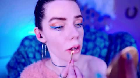 Snapshot of xobondaixo chatting on 12/04/25, 03:38 Bella Bondai online show from 12/04/25, 03:38