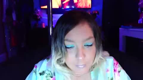 Snapshot of xocalibabyxo chatting on 10/27/25, 06:17 XOCaliBabyXO online show from 10/27/25, 06:17