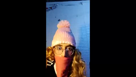 xoomia3 online show from 03/17/26, 05:44