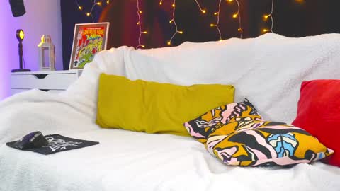 Snapshot of xorylan chatting on 01/23/25, 11:05 XoRylan online show from 01/23/25, 11:05