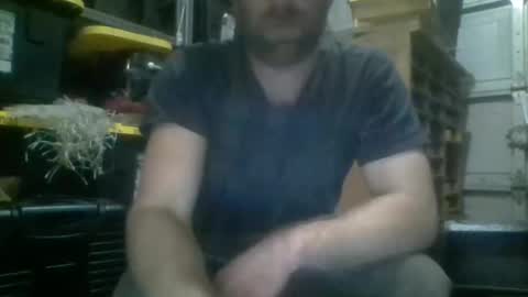 Snapshot of xploringus1 chatting on 11/10/25, 11:42 Xploringus online show from 11/10/25, 11:42