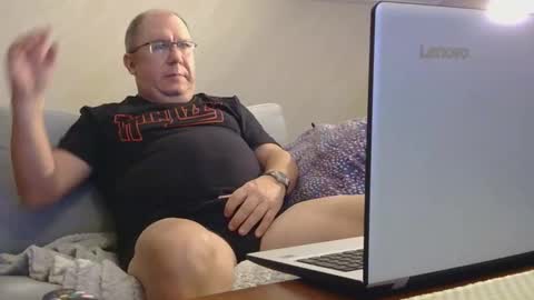 Snapshot of xrap chatting on 11/03/25, 04:08 xrap online show from 11/03/25, 04:08