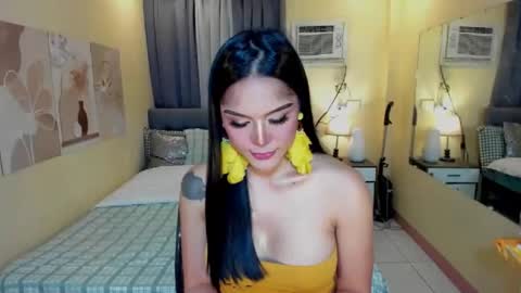 Snapshot of xrebecca_quinx chatting on 10/23/25, 06:56 MISS GODDESS DOLLY online show from 10/23/25, 06:56