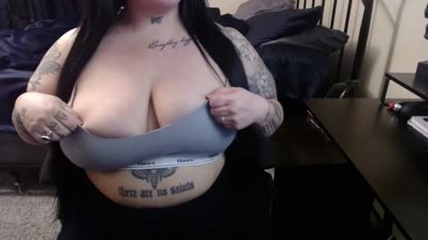 xorileyschembri online show from 12/24/24, 01:06