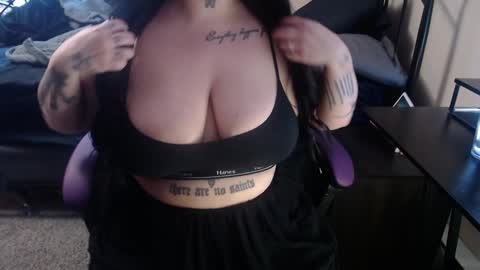 xorileyschembri online show from 01/25/25, 11:11