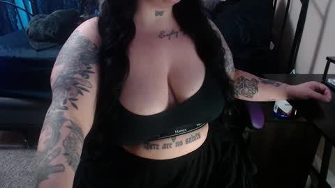 xorileyschembri online show from 02/08/25, 01:22