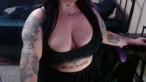 xorileyschembri online show from 02/19/25, 02:12