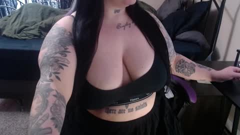 xorileyschembri online show from 03/09/25, 08:21