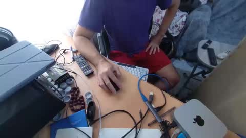 Snapshot of xrokettt chatting on 09/17/25, 01:24 xrokettt online show from 09/17/25, 01:24