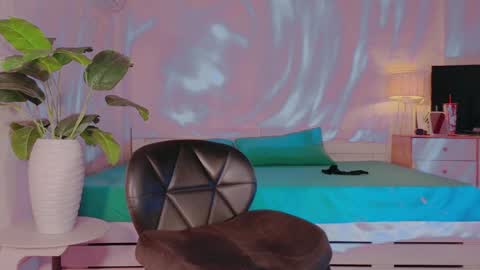 Michelle online show from 01/22/25, 09:13