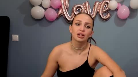 Snapshot of xsexycouples chatting on 02/14/25, 08:37 AnnaMaee online show from 02/14/25, 08:37