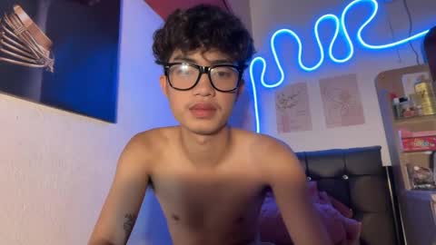 xsianhotcocxx online show from 04/10/26, 02:11