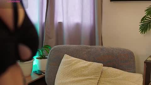 Snapshot of xspacebluex chatting on 02/09/26, 07:29 Blue online show from 02/09/26, 07:29