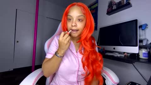 Snapshot of xstargazingx chatting on 11/17/25, 06:52 xStarGazingx online show from 11/17/25, 06:52