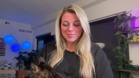 xstellabeex online show from 01/10/25, 10:46