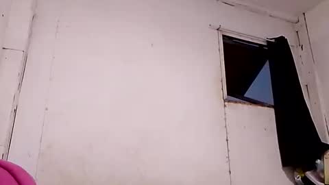 Nica online show from 11/08/25, 09:42