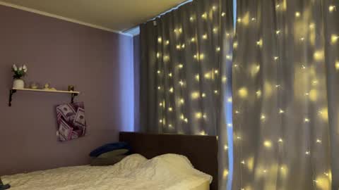 Milana online show from 05/12/26, 04:20