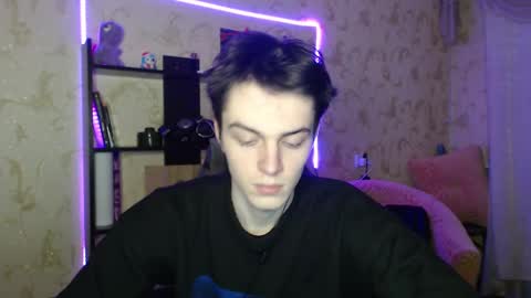 traqqq online show from 02/23/25, 08:33