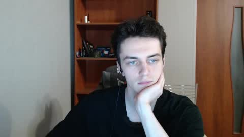 traqqq online show from 09/23/25, 08:45