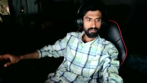 Snapshot of xwuvzyew chatting on 12/16/24, 02:15 x online show from 12/16/24, 02:15