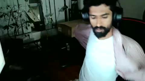 Snapshot of xwuvzyew chatting on 12/17/24, 04:56 x online show from 12/17/24, 04:56