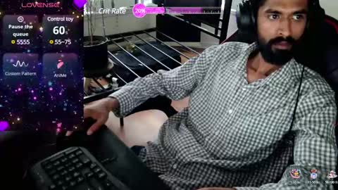 Snapshot of xwuvzyew chatting on 12/24/24, 08:27 x online show from 12/24/24, 08:27