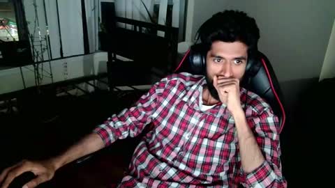 Snapshot of xwuvzyew chatting on 12/28/24, 04:41 x online show from 12/28/24, 04:41